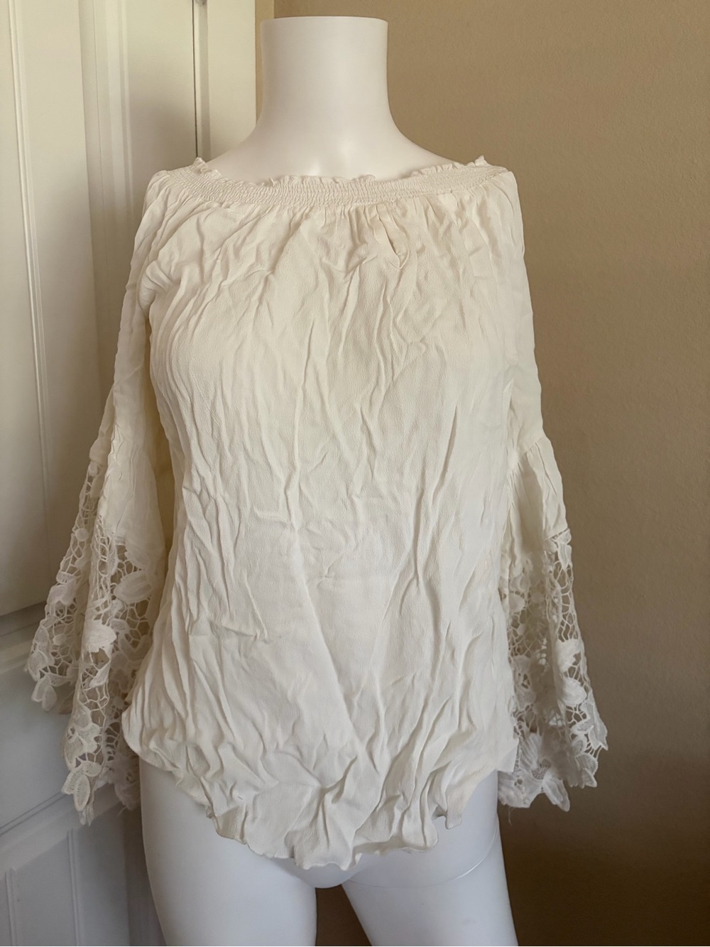 Flowy Lace Boho Off-Shoulder Bell-Sleeve Top Blouse